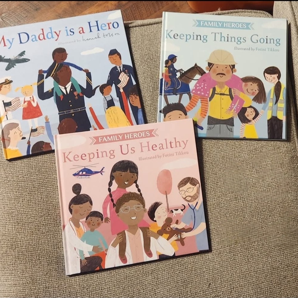 "Family Heros" Usbourne Book Lot-Like New